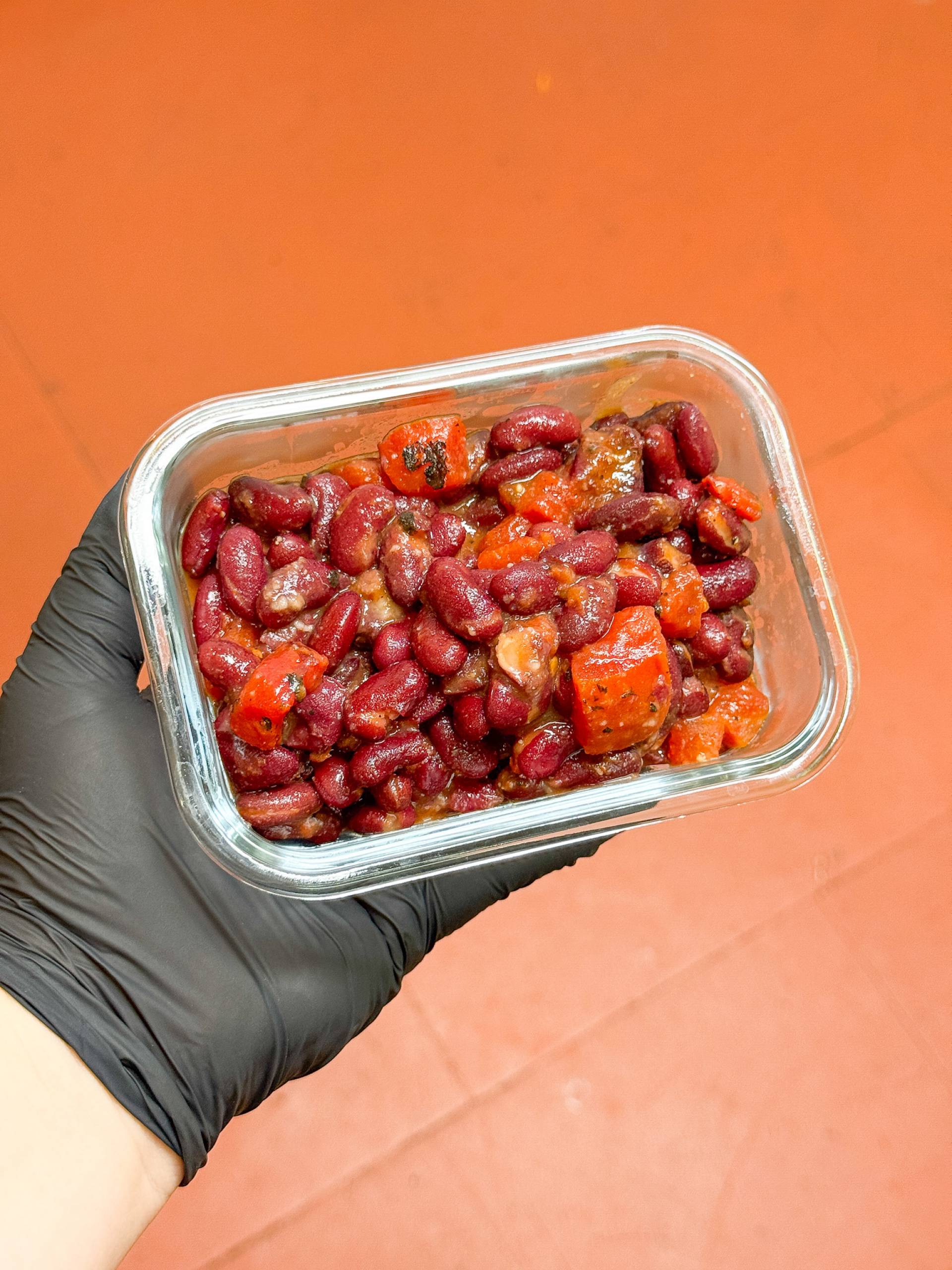 Smoky Tomato Braised Kidney Beans